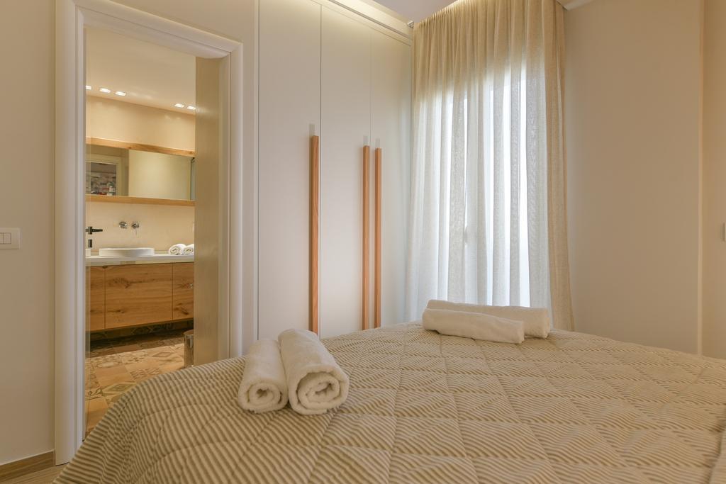 Tarsia Homes & Suites Kalamaki  Buitenkant foto